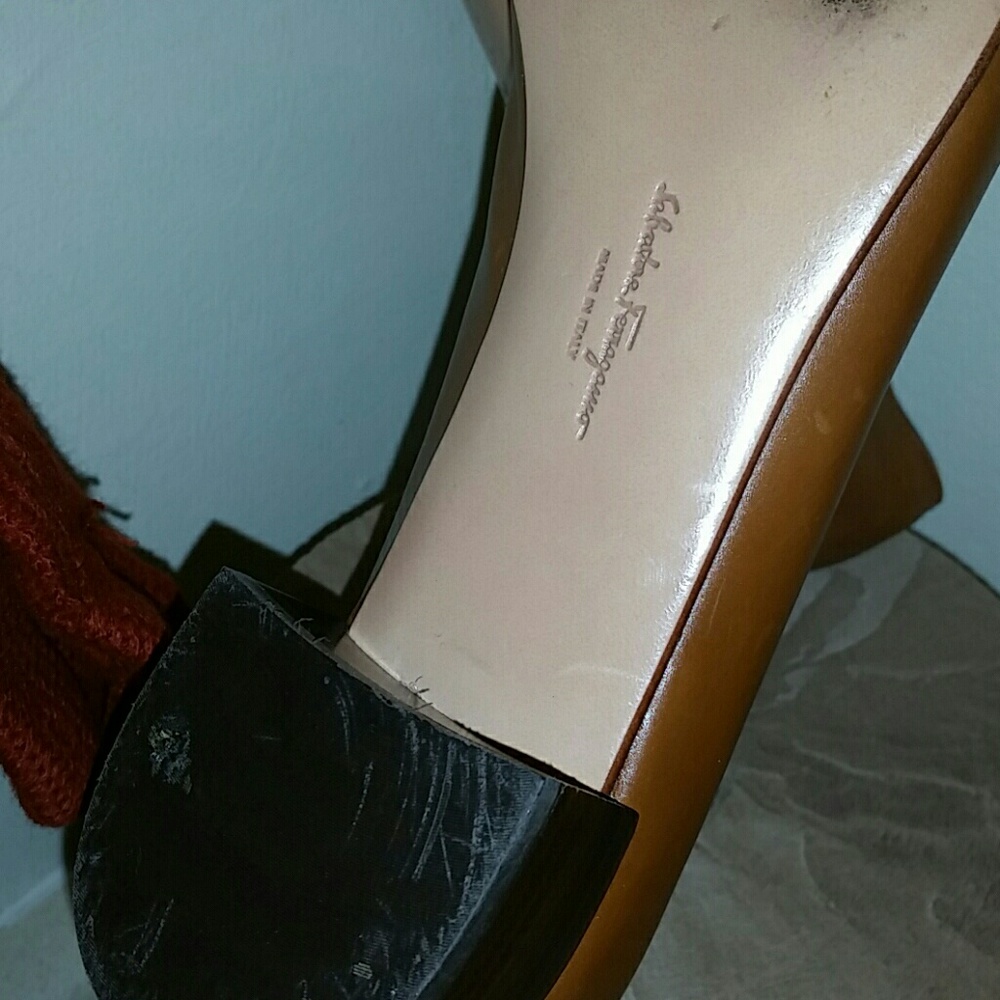 Shoes - Picture 3 of 4